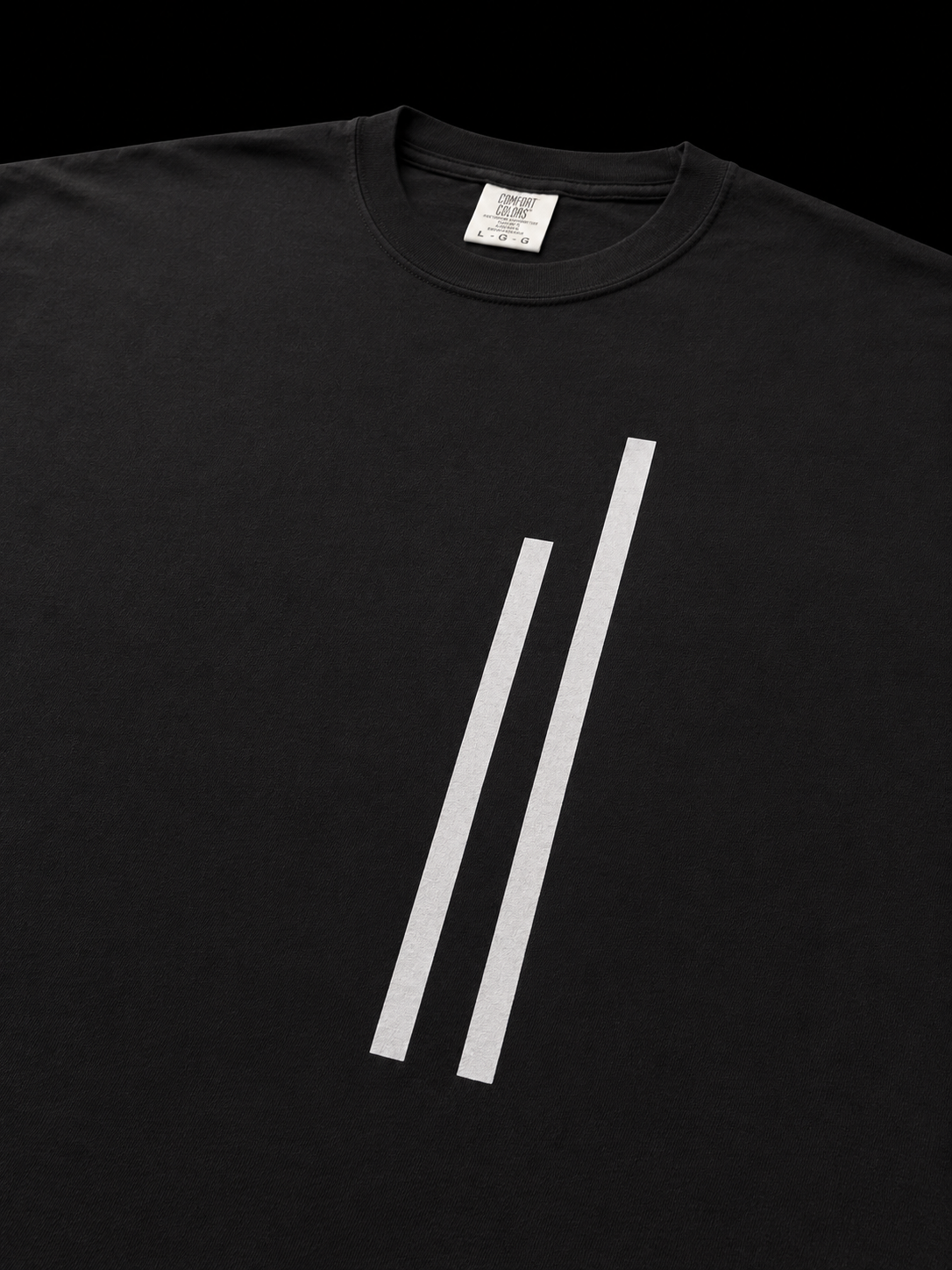 VERTICAL INTERRUPTION // BLACK